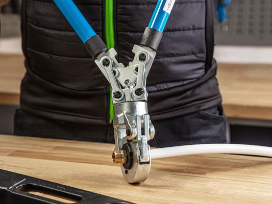 HT1P645 - Zaciskarka złączek do rur PEX