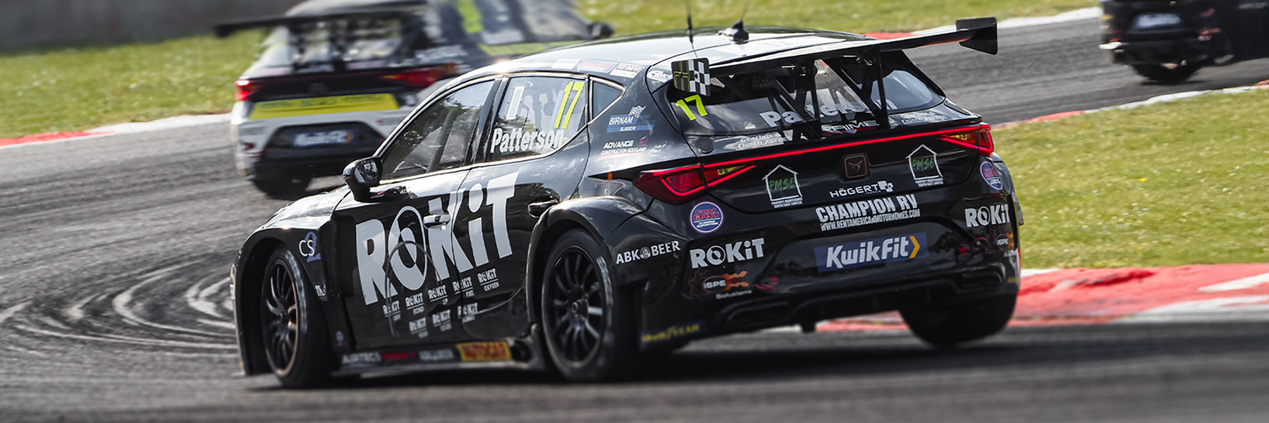 Мы поддерживаем гоночную команду в престижном чемпионате BTCC в Великобритании